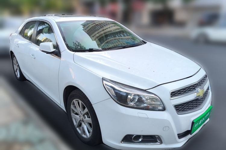 Used Chevrolet Malibu 2014 2.4L Automatic Luxury Edition Front Right 45 Deg