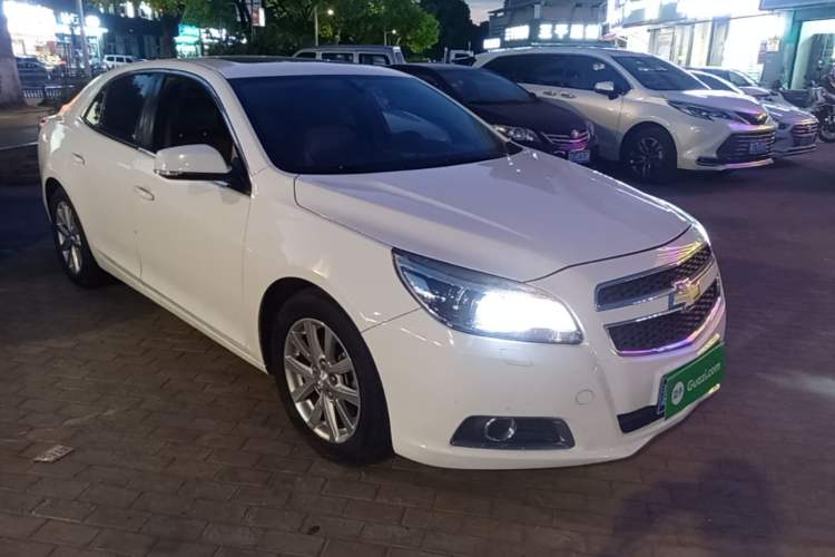Used Chevrolet Malibu 2014 2.0L Automatic Luxury Edition Front Right 45 Deg