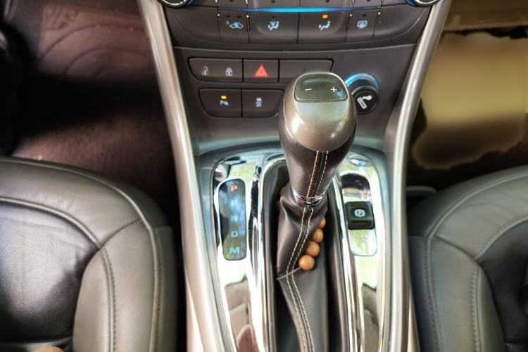 Used Chevrolet Malibu 2014 2.4L Automatic Luxury Edition Gear Lever