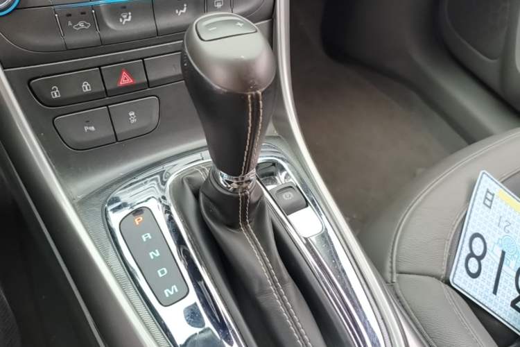 Used Chevrolet Malibu 2014 2.0L Automatic Luxury Edition Gear Lever