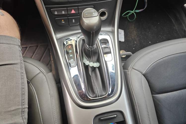 Used Chevrolet Malibu 2014 2.4L Automatic Luxury Edition Gear Lever