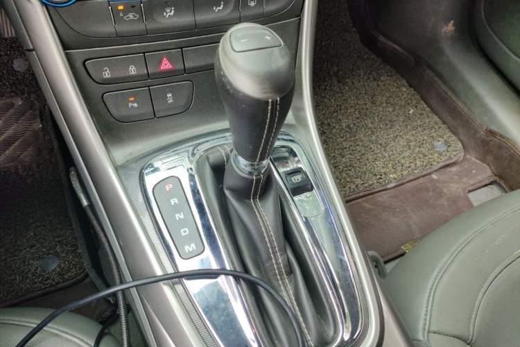 Used Chevrolet Malibu 2014 2.0L Automatic Luxury Edition Gear Lever
