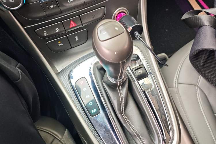 Used Chevrolet Malibu 2014 2.0L Automatic Luxury Edition Gear Lever