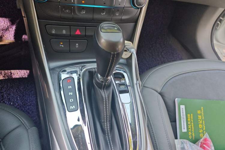 Used Chevrolet Malibu 2014 2.0L Automatic Luxury Edition Gear Lever