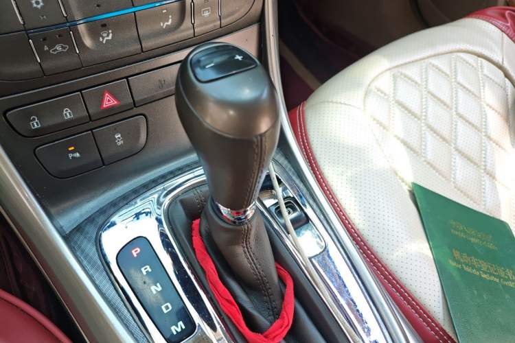 Used Chevrolet Malibu 2014 2.0L Automatic Luxury Edition Gear Lever