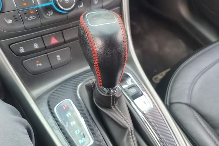 Used Chevrolet Malibu 2014 2.4L Automatic Flagship Edition Gear Lever