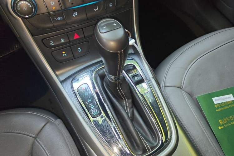 Used Chevrolet Malibu 2014 2.0L Automatic Luxury Edition Gear Lever