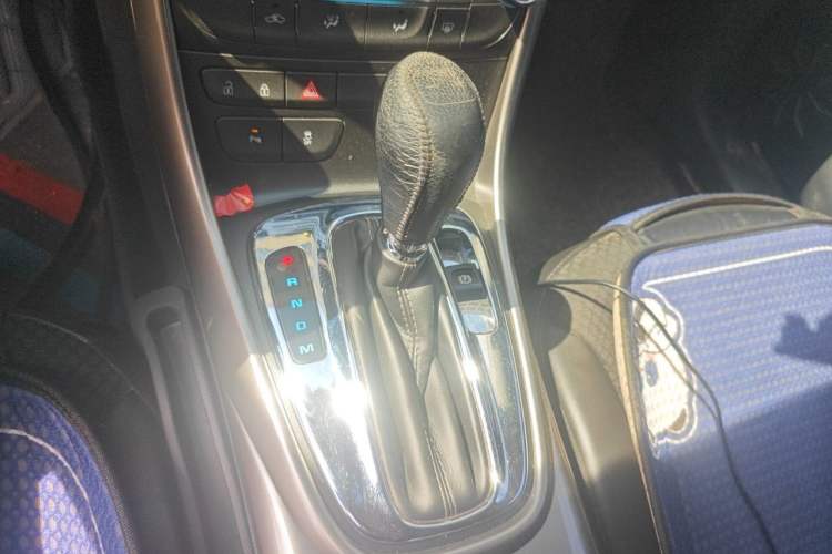 Used Chevrolet Malibu 2014 1.6T Automatic Comfort Edition Gear Lever