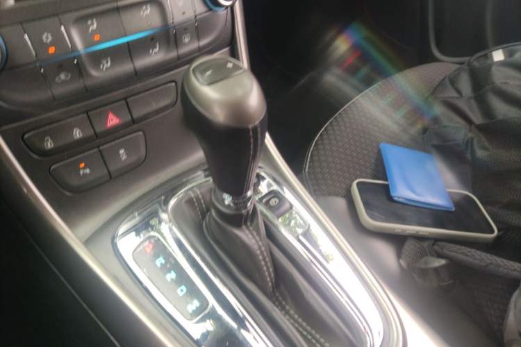 Used Chevrolet Malibu 2014 1.6T Automatic Comfort Edition Gear Lever