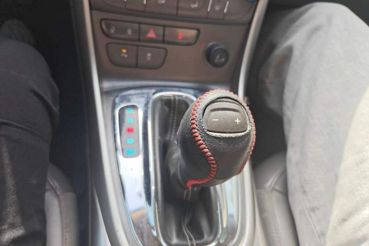 Used Chevrolet Malibu 2014 2.0L Automatic Luxury Edition Gear Lever
