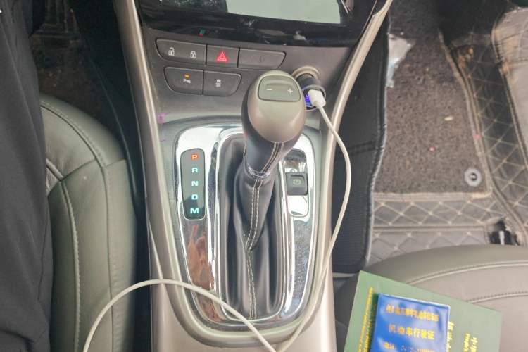Used Chevrolet Malibu 2014 2.0L Automatic Luxury Edition Gear Lever
