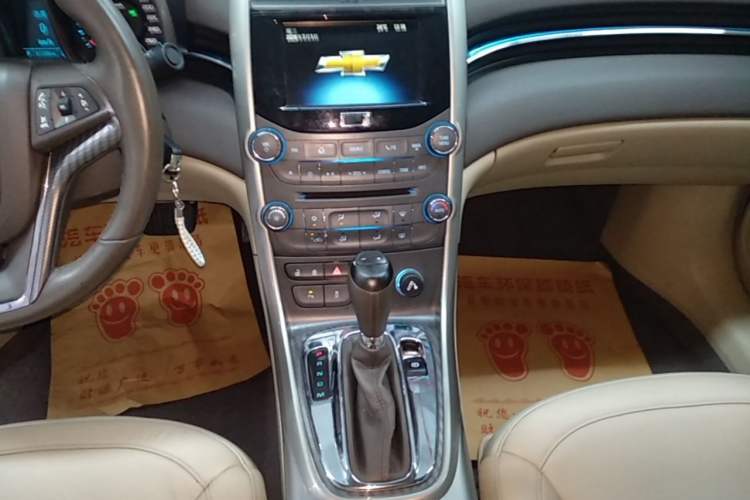 Used Chevrolet Malibu 2014 2.0L Automatic Luxury Edition Gear Lever