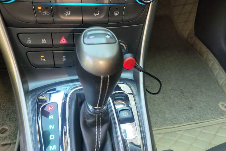 Used Chevrolet Malibu 2014 2.0L Automatic Luxury Edition Gear Lever