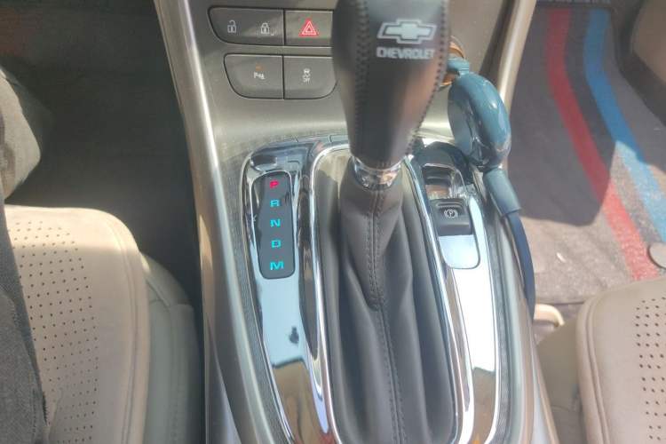 Used Chevrolet Malibu 2014 2.4L Automatic Luxury Edition Gear Lever