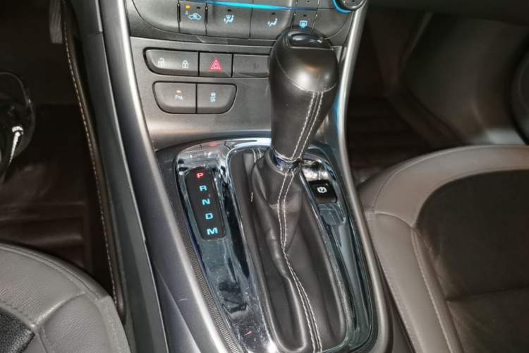 Used Chevrolet Malibu 2014 2.0L Automatic Luxury Edition Gear Lever