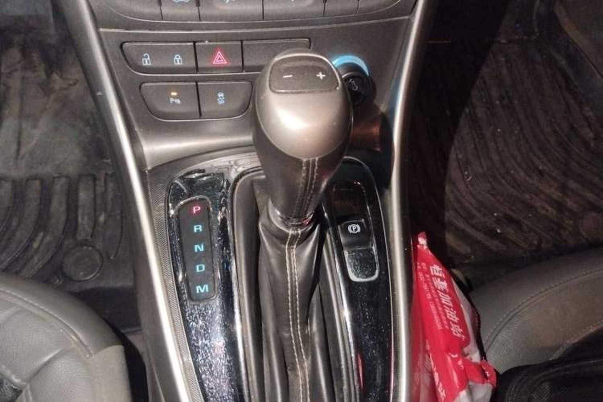 Used Chevrolet Malibu 2014 2.4L Automatic Luxury Edition Gear Lever