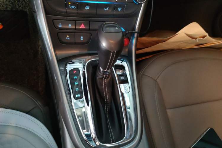 Used Chevrolet Malibu 2014 2.0L Automatic Luxury Edition Gear Lever