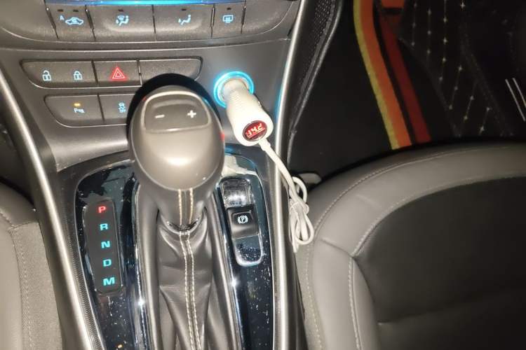 Used Chevrolet Malibu 2014 2.0L Automatic Luxury Edition Gear Lever