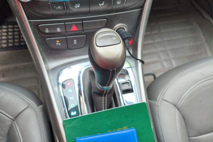 Used Chevrolet Malibu 2014 2.0L Automatic Luxury Edition Gear Lever