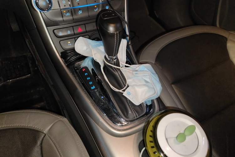 Used Chevrolet Malibu 2014 2.4L Automatic Luxury Edition Gear Lever