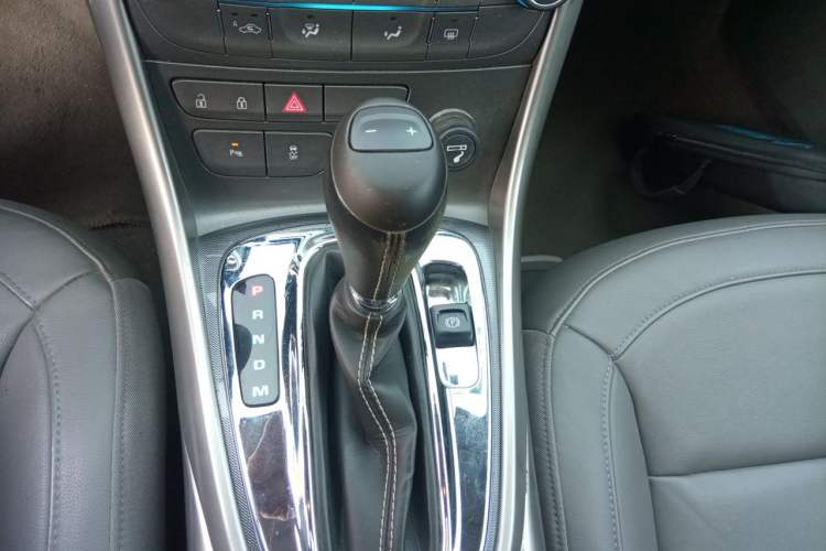 Used Chevrolet Malibu 2014 2.0L Automatic Luxury Edition Gear Lever