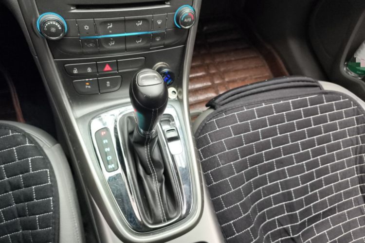Used Chevrolet Malibu 2014 2.0L Automatic Luxury Edition Gear Lever