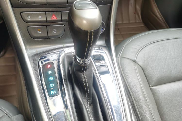 Used Chevrolet Malibu 2014 2.0L Automatic Luxury Edition Gear Lever