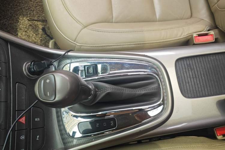 Used Chevrolet Malibu 2014 2.0L Automatic Luxury Edition Gear Lever