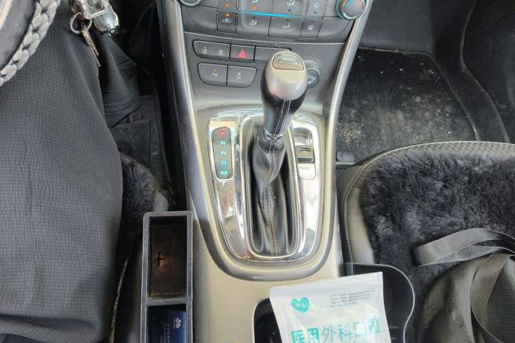 Used Chevrolet Malibu 2014 1.6T Automatic Comfort Edition Gear Lever