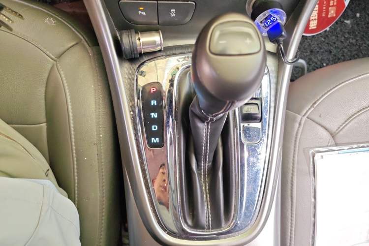Used Chevrolet Malibu 2014 2.0L Automatic Luxury Edition Gear Lever