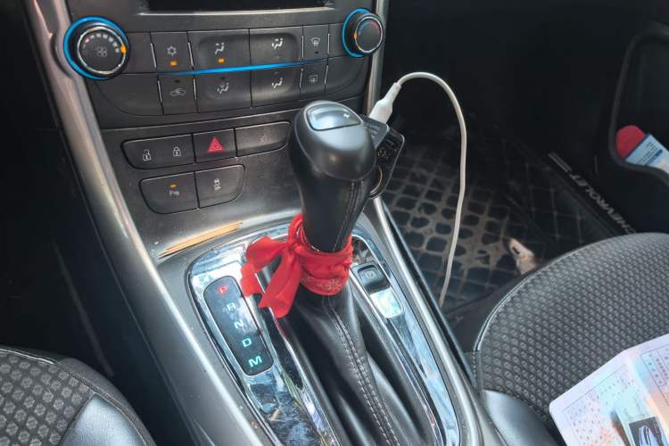 Used Chevrolet Malibu 2014 1.6T Automatic Comfort Edition Gear Lever