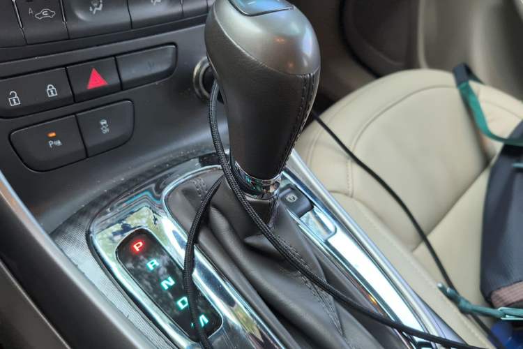 Used Chevrolet Malibu 2014 2.4L Automatic Luxury Edition Gear Lever