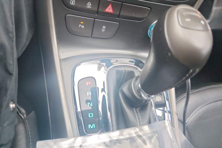 Used Chevrolet Malibu 2014 2.4L Automatic Flagship Edition Gear Lever