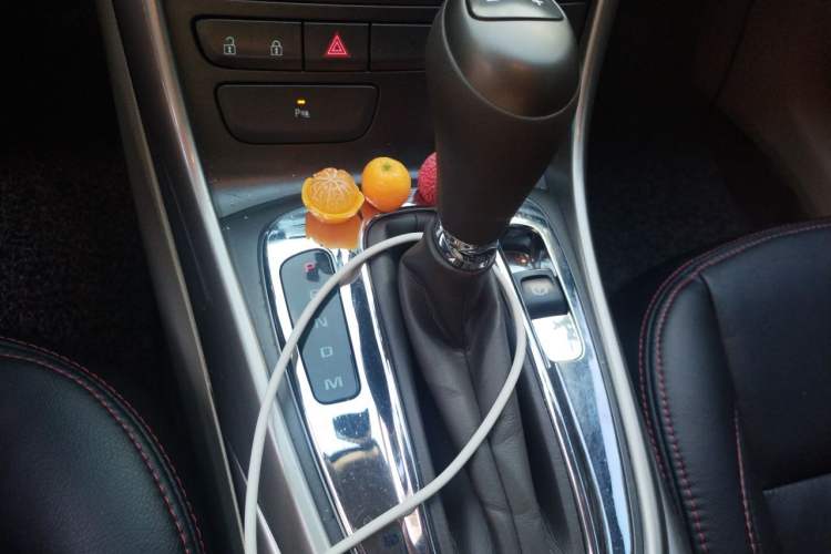 Used Chevrolet Malibu 2014 2.0L Automatic Comfort Edition Gear Lever