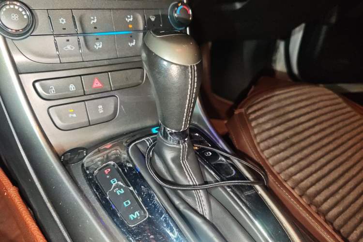 Used Chevrolet Malibu 2014 1.6T Automatic Comfort Edition Gear Lever