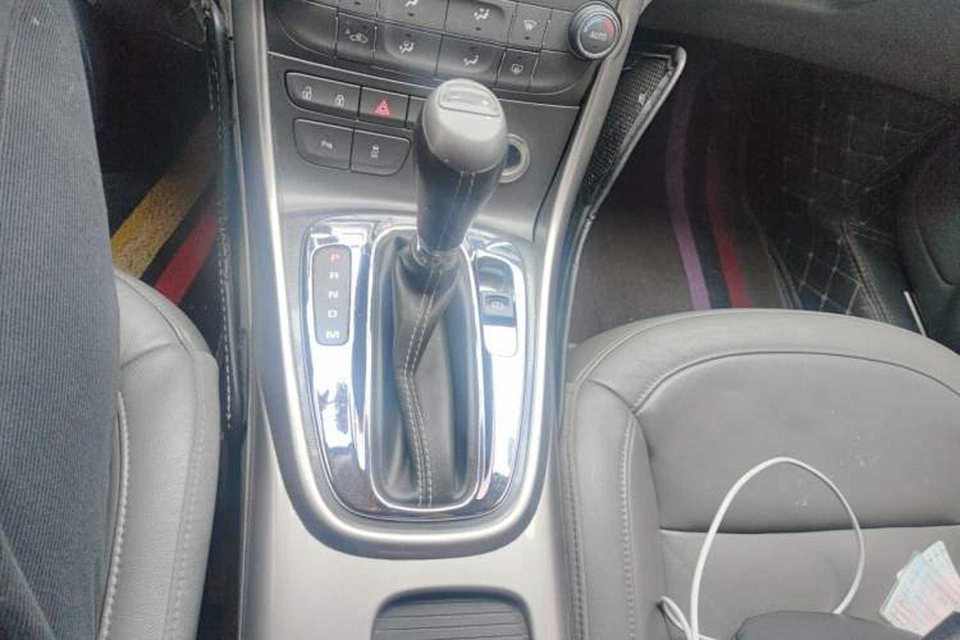 Used Chevrolet Malibu 2014 2.0L Automatic Luxury Edition Gear Lever