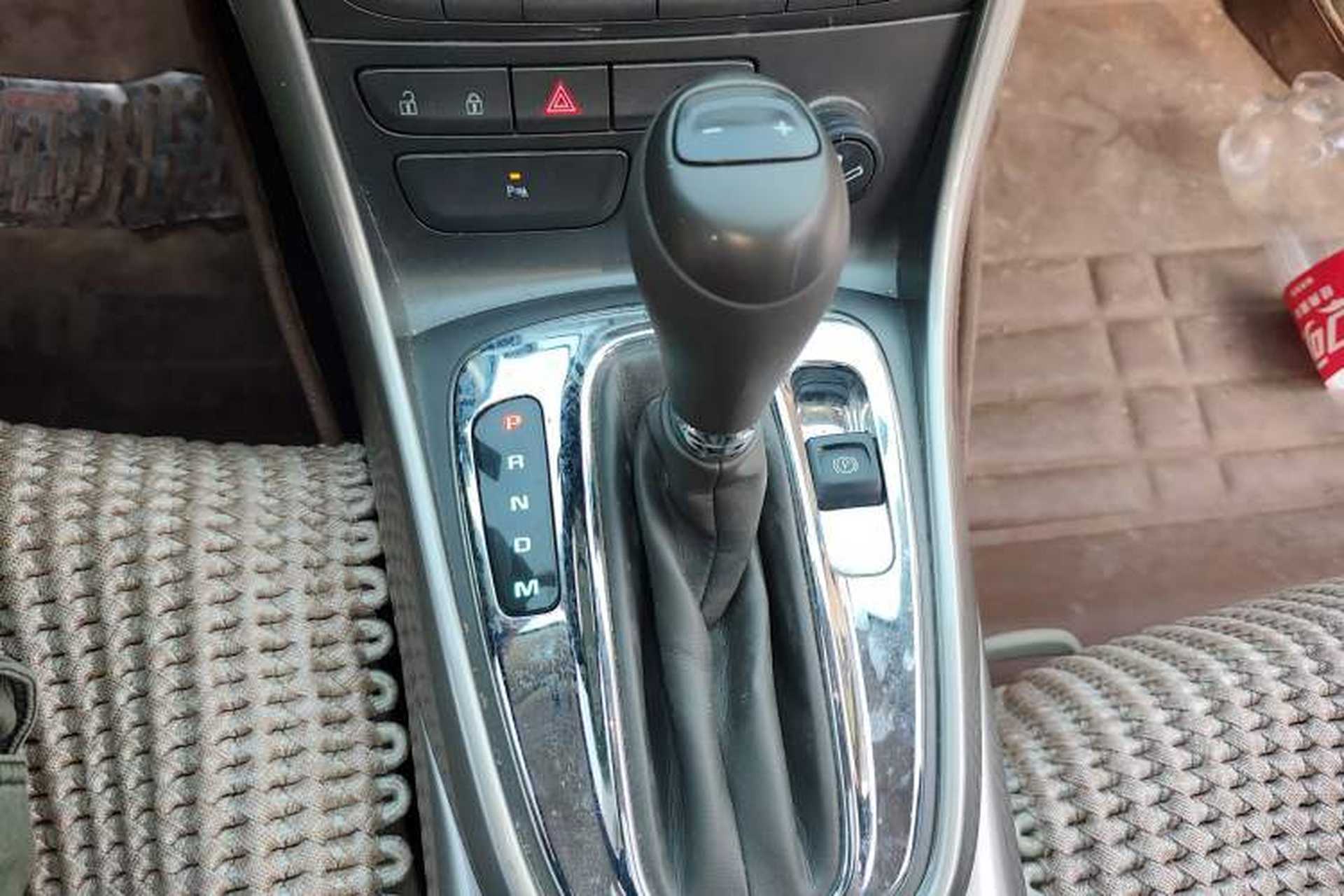 Used Chevrolet Malibu 2014 2.0L Automatic Comfort Edition Gear Lever