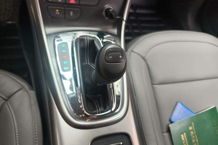 Used Chevrolet Malibu 2014 2.0L Automatic Luxury Edition Gear Lever