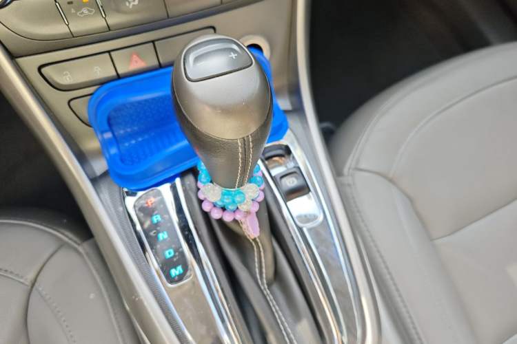Used Chevrolet Malibu 2014 2.0L Automatic Luxury Edition Gear Lever