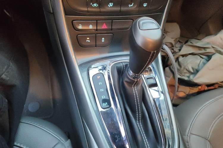 Used Chevrolet Malibu 2014 2.0L Automatic Luxury Edition Gear Lever