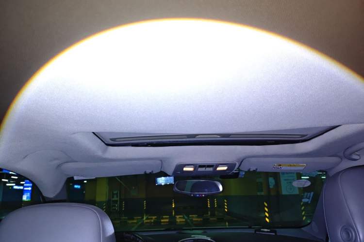 Used Chevrolet Malibu 2014 2.0L Automatic Luxury Edition Headliner