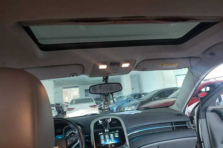 Used Chevrolet Malibu 2014 2.0L Automatic Luxury Edition Headliner