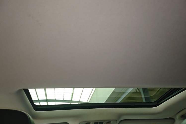 Used Chevrolet Malibu 2014 1.6T Automatic Comfort Edition Headliner
