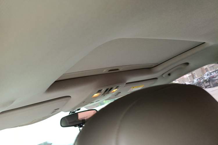 Used Chevrolet Malibu 2014 2.0L Automatic Luxury Edition Headliner