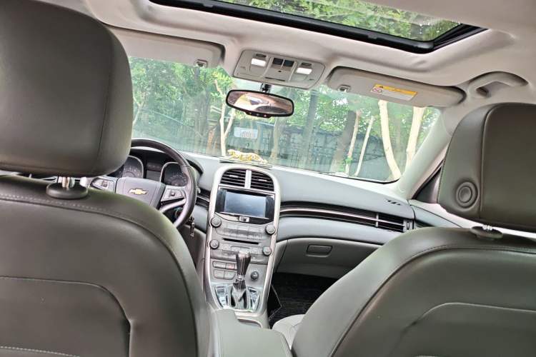 Used Chevrolet Malibu 2014 2.0L Automatic Luxury Edition Headliner
