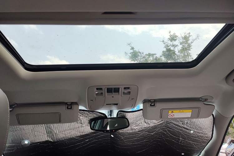 Used Chevrolet Malibu 2014 2.0L Automatic Luxury Edition Headliner