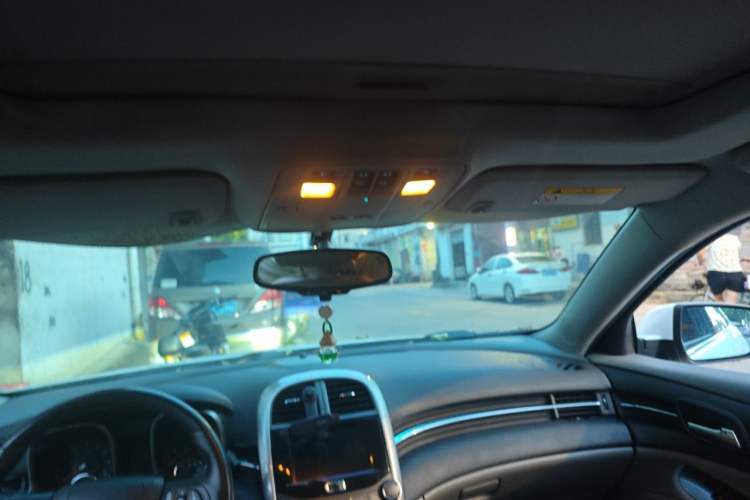 Used Chevrolet Malibu 2014 2.0L Automatic Luxury Edition Headliner