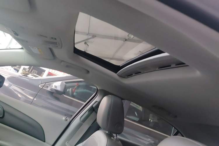 Used Chevrolet Malibu 2014 2.0L Automatic Luxury Edition Headliner