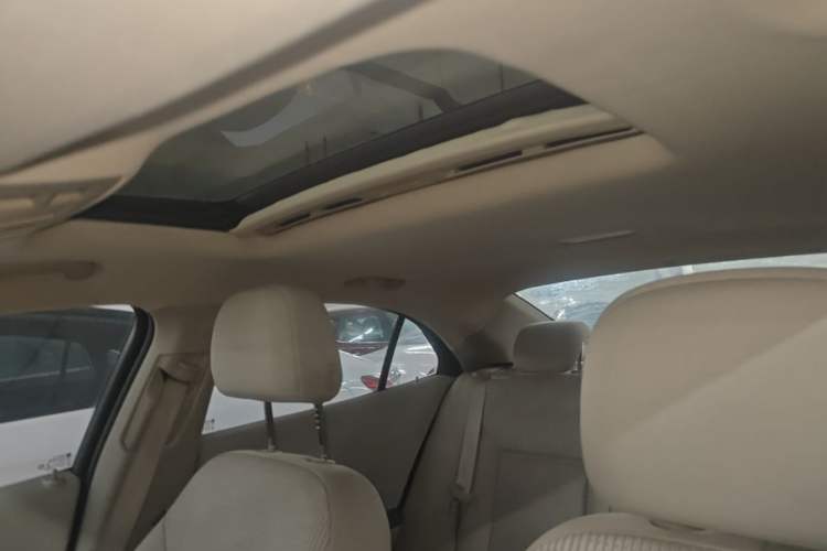 Used Chevrolet Malibu 2014 2.0L Automatic Comfort Edition Headliner