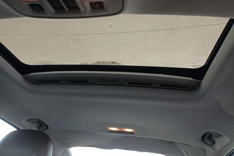 Used Chevrolet Malibu 2014 2.0L Automatic Luxury Edition Headliner